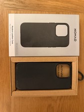 Custodia moderna in pelle nera